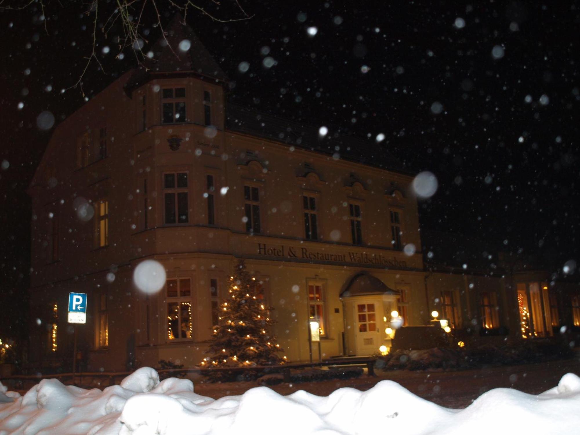 קיריץ Hotel & Restaurant Waldschloesschen מראה חיצוני תמונה